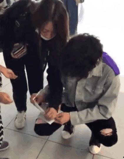 张艺兴的女助理照片,时尚魅力与工作实力并存